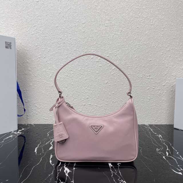 1NE204 Prada 23