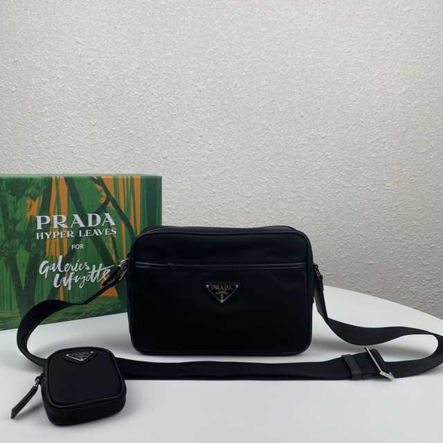 2VH048 Prada 23
