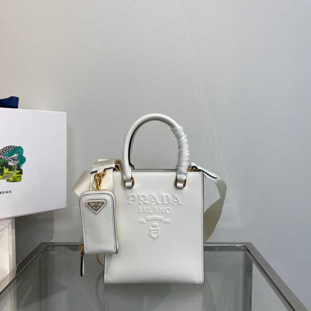 1BA333 Prada 19