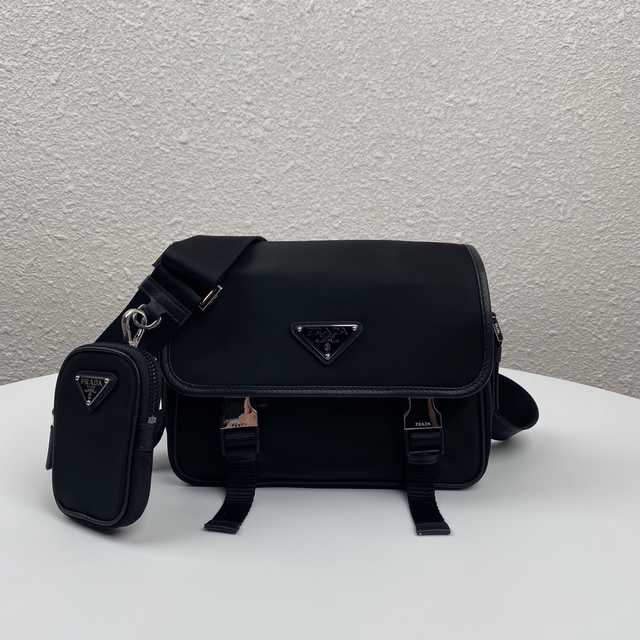 2VD034 Prada 22