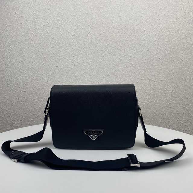2VD038 Prada 24