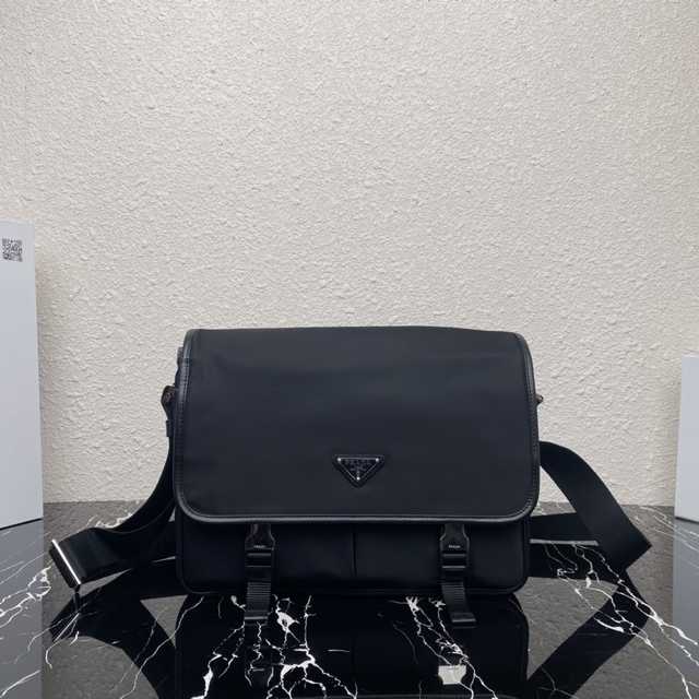 2VD768 Prada 32