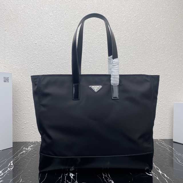 2VG070 Prada 40