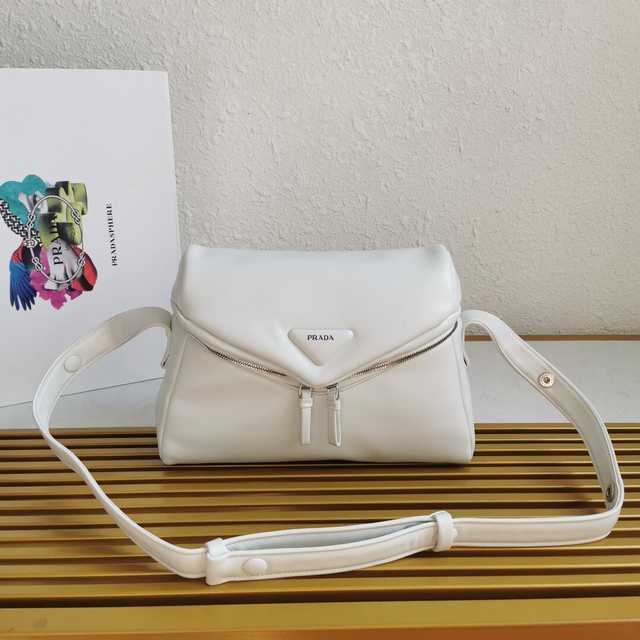 1BC165 Prada 32