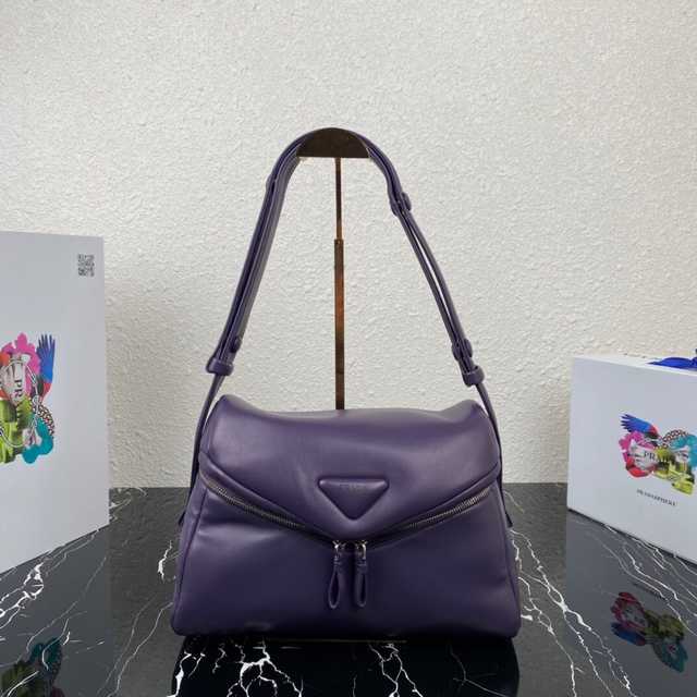 1BC165 Prada 32