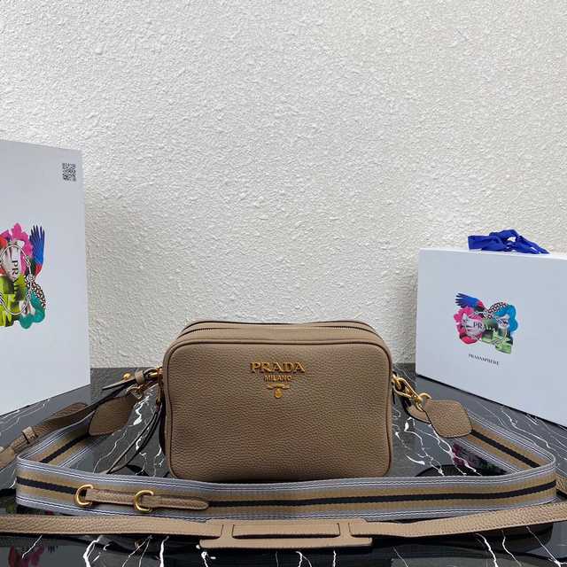1BH082 Prada 22