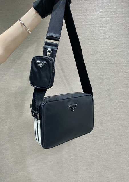 2VA142 Prada 25