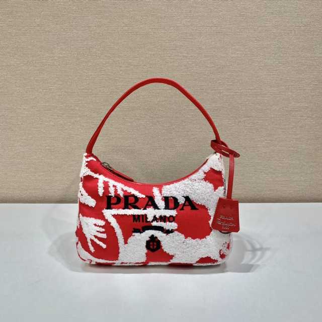 1NE515 Prada 23