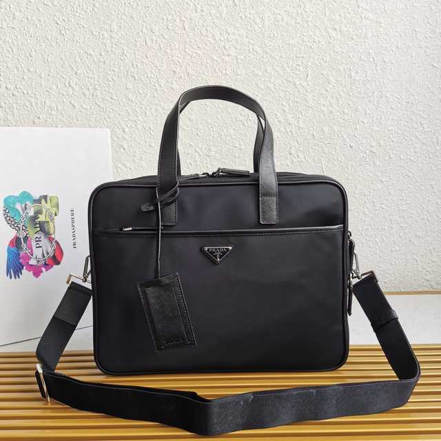 2VE002 Prada 40