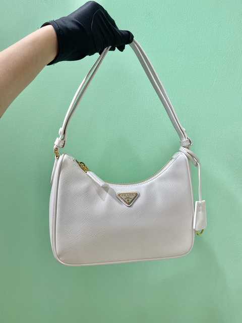 1BC204B Prada 23
