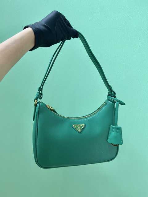 1BC204B Prada 23
