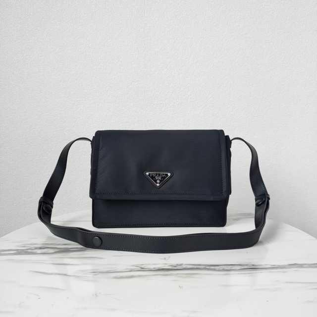 1BD313 Prada 23
