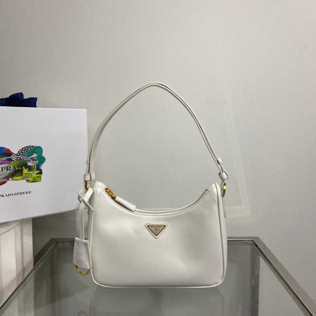 1BC204 Prada 22