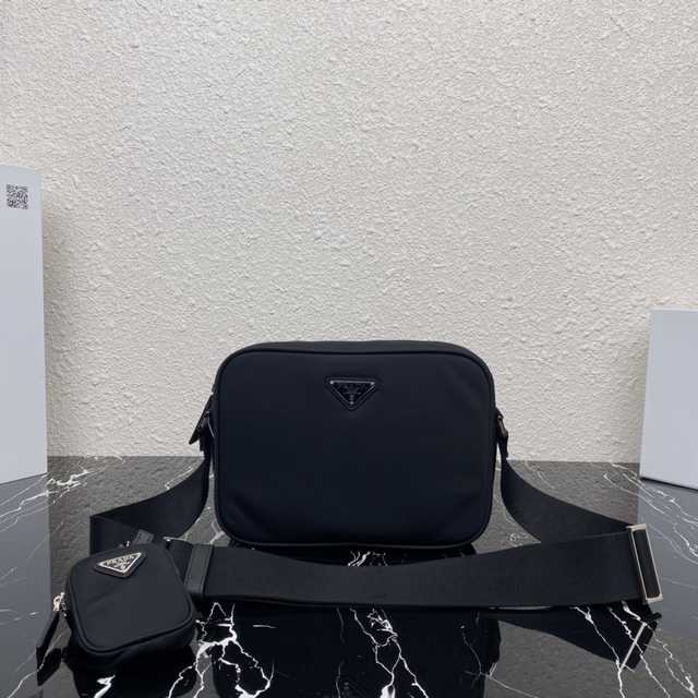 2VH142 Prada 25