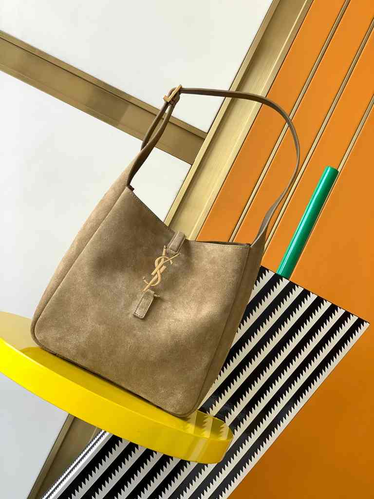 713938 Hobo Nubuck 23