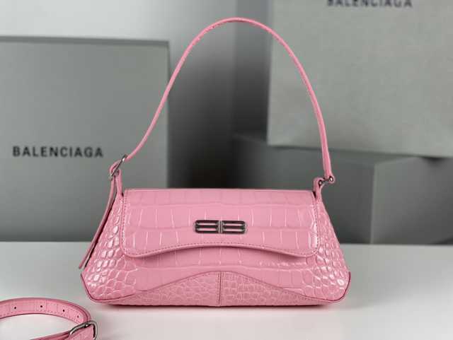 BA705 XX Bag 27