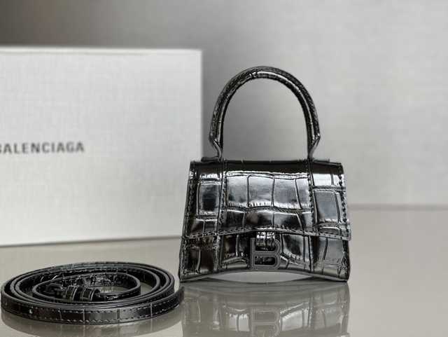 BA127 Hourglass Nano 12 Alligator texture