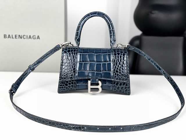 BA127 Hourglass XS 19 Alligator texture