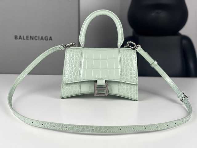 BA127 Hourglass XS 19 Alligator texture