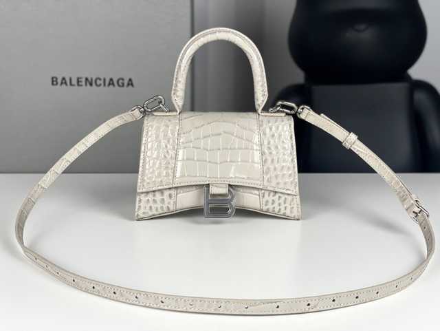 BA127 Hourglass XS 19 Alligator texture