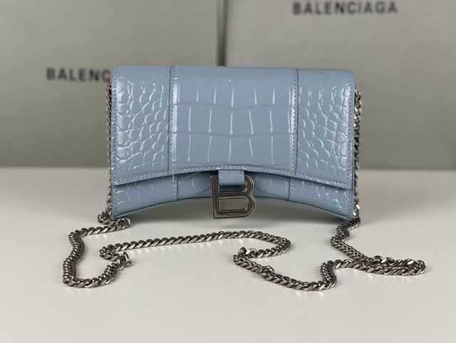BA199 Hourglass WOC 19