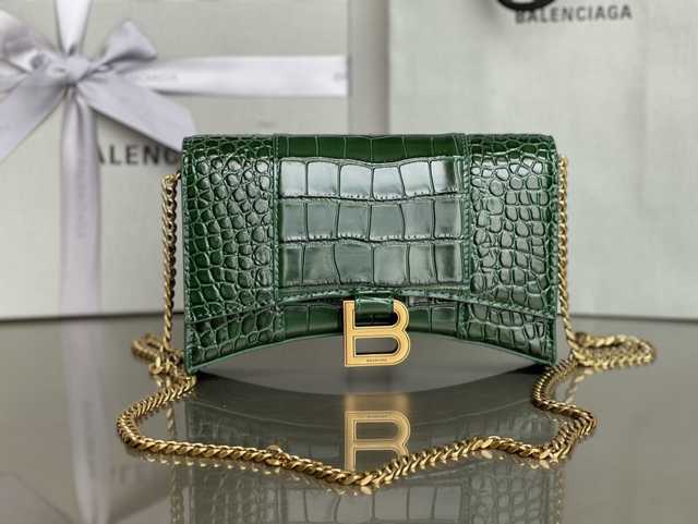 BA199 Hourglass WOC 19