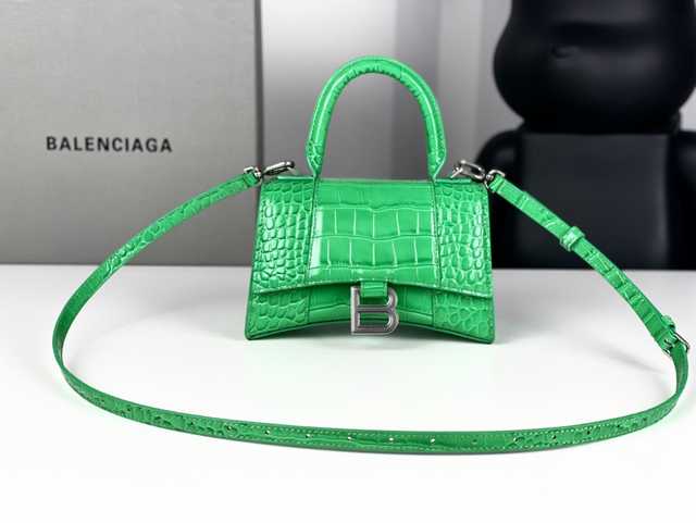 BA127 Hourglass XS 19 Alligator texture