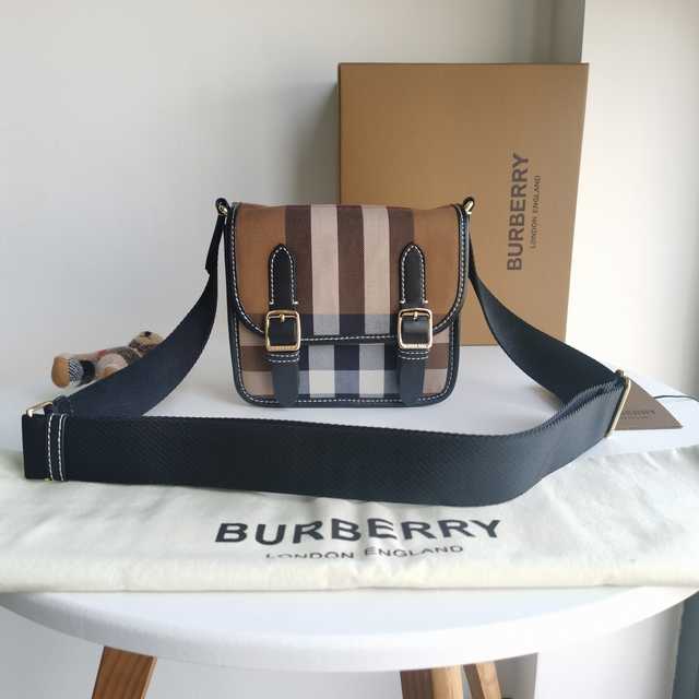 Burberry Crossbody 18