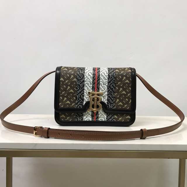 80193361 Burberry 21