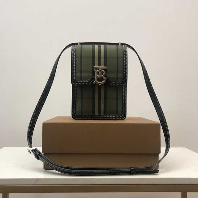 80316491 Burberry Robin 19