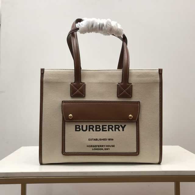 80441381 Burberry Freya 33