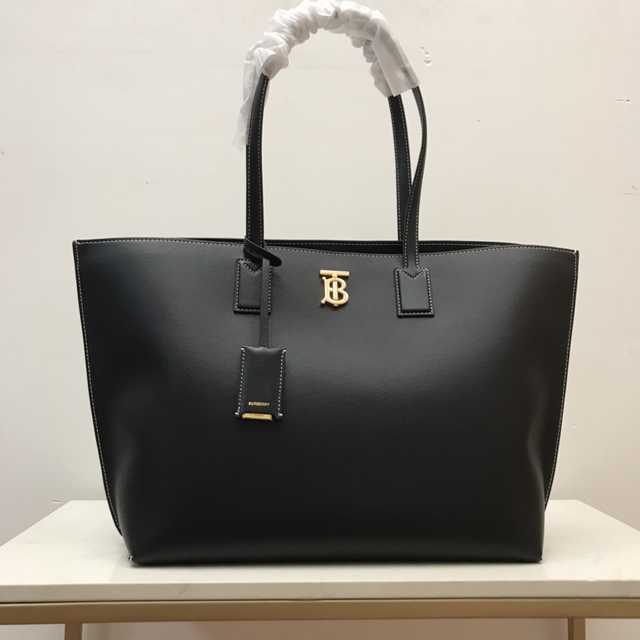 80525031 Burberry 34