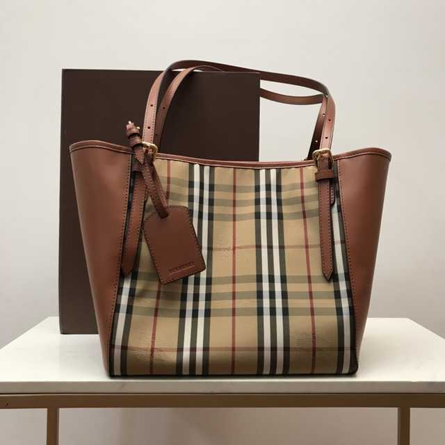 6788 Burberry 28