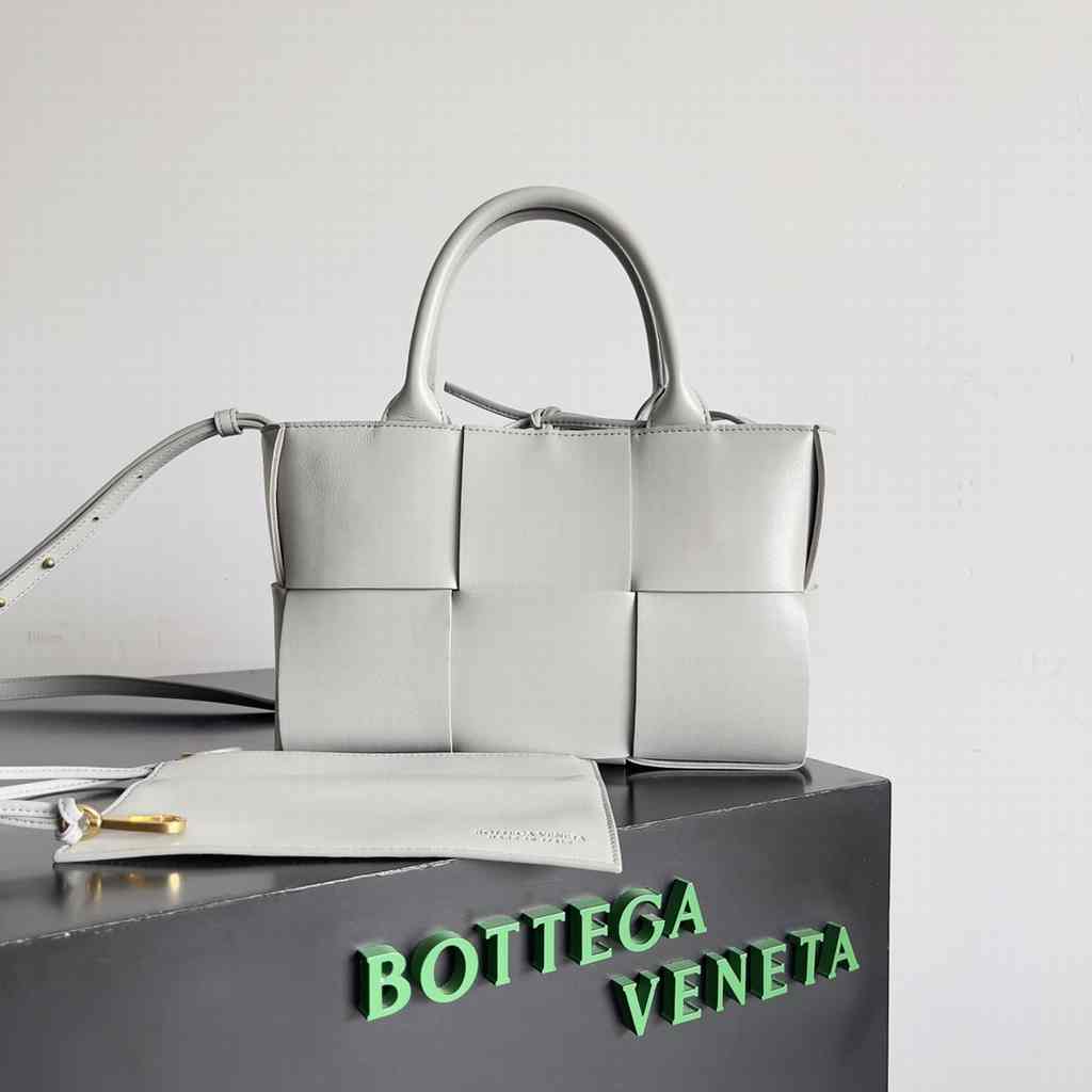 Mini Tote 25 709337