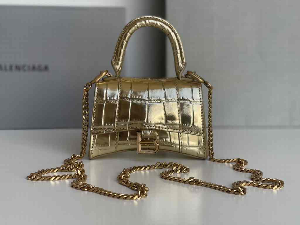 BA169 Hourglass Nano 12 Alligator Texture