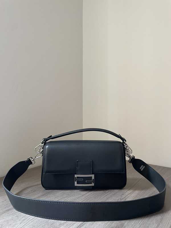 Tiffany BlueTM Baguette 26