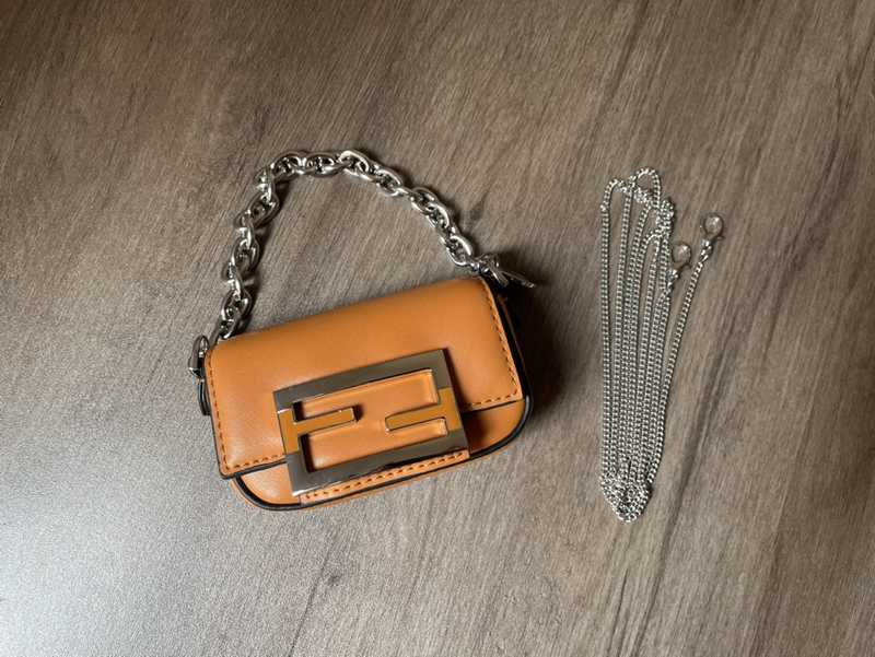 Tiffany BlueTM Baguette Nano 10