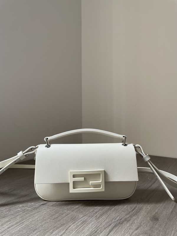 Baguette Matte 19