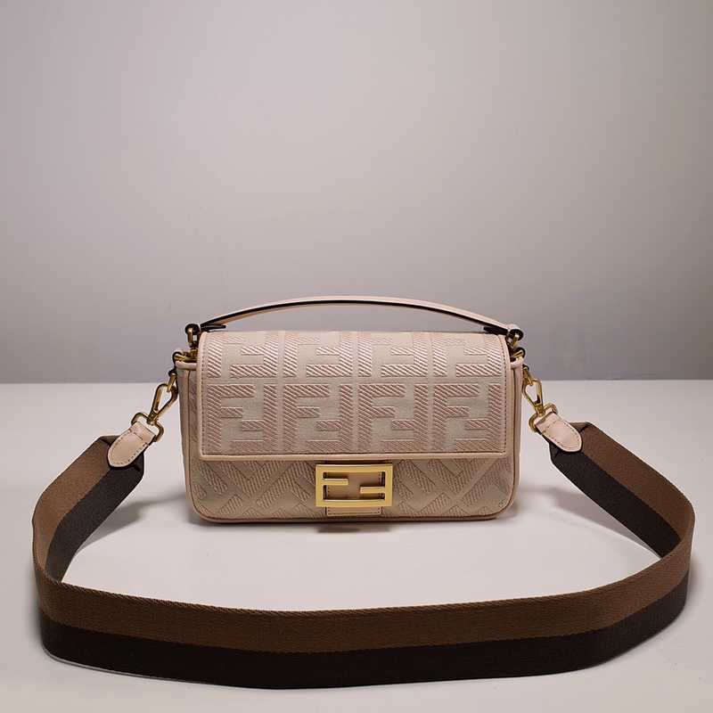 8600 Baguette 27 2023
