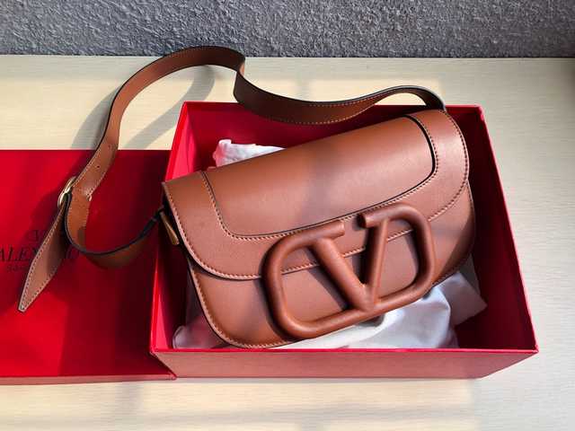 Garavani Maxi 1011L 26