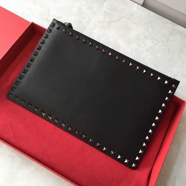 0419 Rockstud Clutch 30