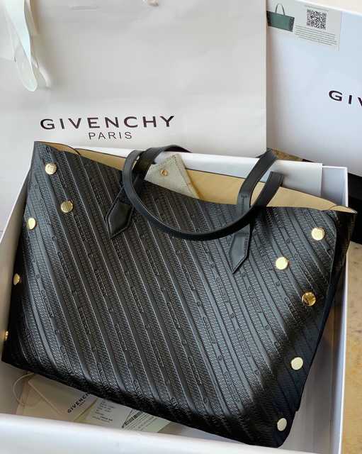 Bond Intaglio Tote 43