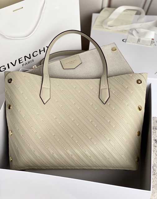Bond Intaglio Tote 43