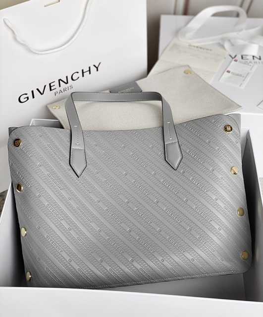 Bond Intaglio Tote 43