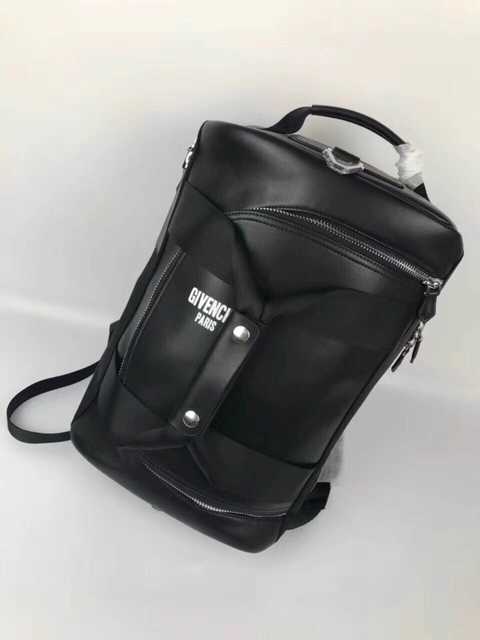 Givenchy Traveling 41