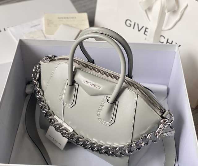 3c01751100 Antigona BOX 28