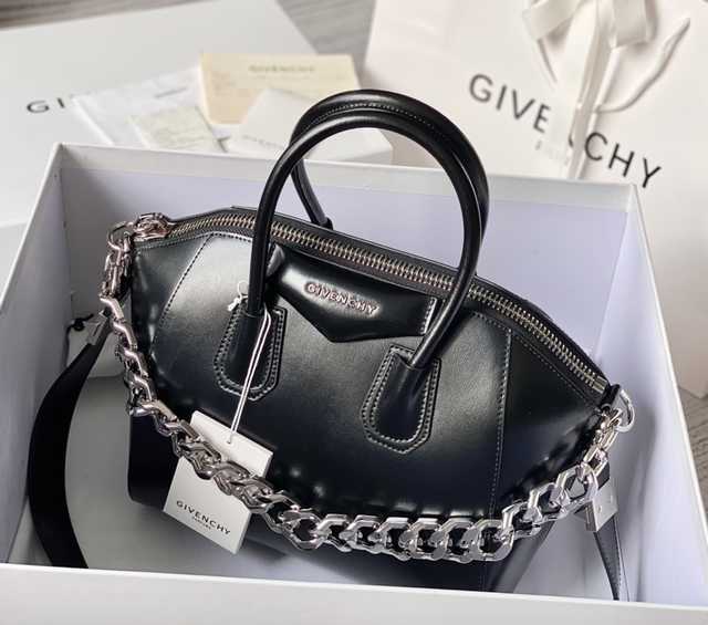 3c01751100 Antigona BOX 28