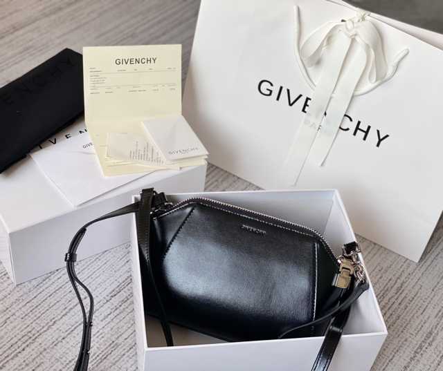 XS Antigona Hobo BOX 20