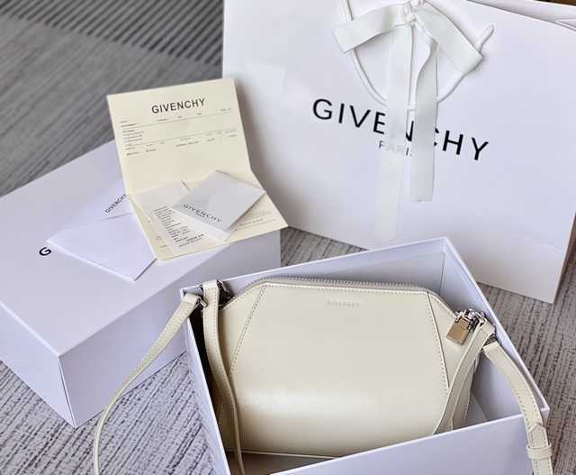 XS Antigona Hobo BOX 20