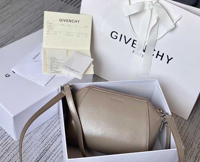 XS Antigona Hobo BOX 20